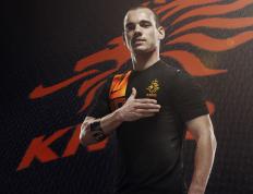 IM体育网页版登录入口-利马之夜，巨星与铁血的双重奏，秘鲁的绞肉机困不住C罗的最后一舞