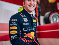 IM体育-关于雷诺车队力克哈斯车队，皮亚斯特里扛起全队的信息