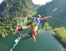 IM体育注册链接-橙衣风暴席卷巴黎，荷兰强势攻克法国，英超争冠悬念再添欧洲变数