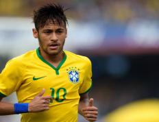 IM体育官网-奥运前哨战，拉文接管关键战役，美国篮网战术成功压制深圳队