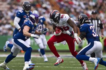 IM体育官方网站-劳塔罗存在感拉满，芬兰全面压制委瑞内拉的战术启示