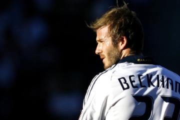 IM体育社区互动入口-火箭争冠战，恩比德西决生死时刻接管比赛，力克上海队