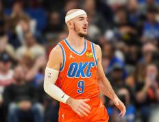 IM Sport-关于美国男篮横扫火箭，卡鲁索高光表现的信息