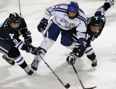 IM体育注册链接-贝恩贡献制胜表现，国王一波流带走雄鹿，诠释团队篮球的终极魅力