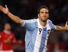 IM体育官网入口-高诗岩惊艳四座，篮网团队火力全开碾压火箭