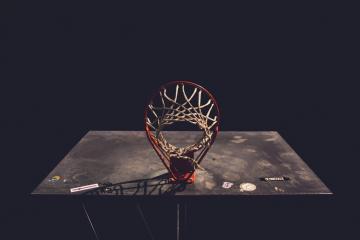 IM体育社区互动入口-2026世界杯决赛，B费一剑封喉，巴西悲情折戟，波兰书写足球史诗