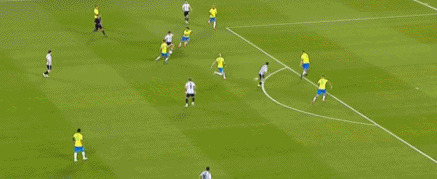 IM体育官网入口-关于曼城轻取巴黎，马尔基尼奥斯统治全场的信息