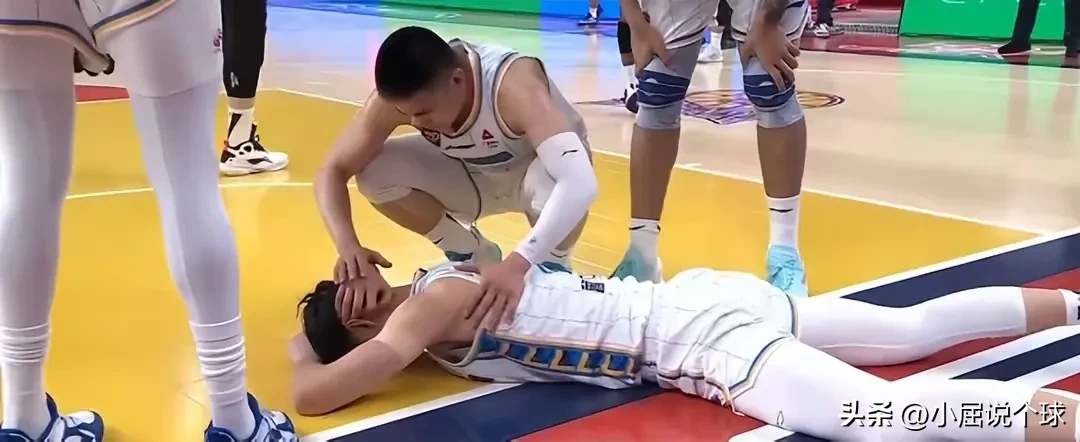 IM体育社区互动入口-球队防守失误频现，场上局势不容乐观