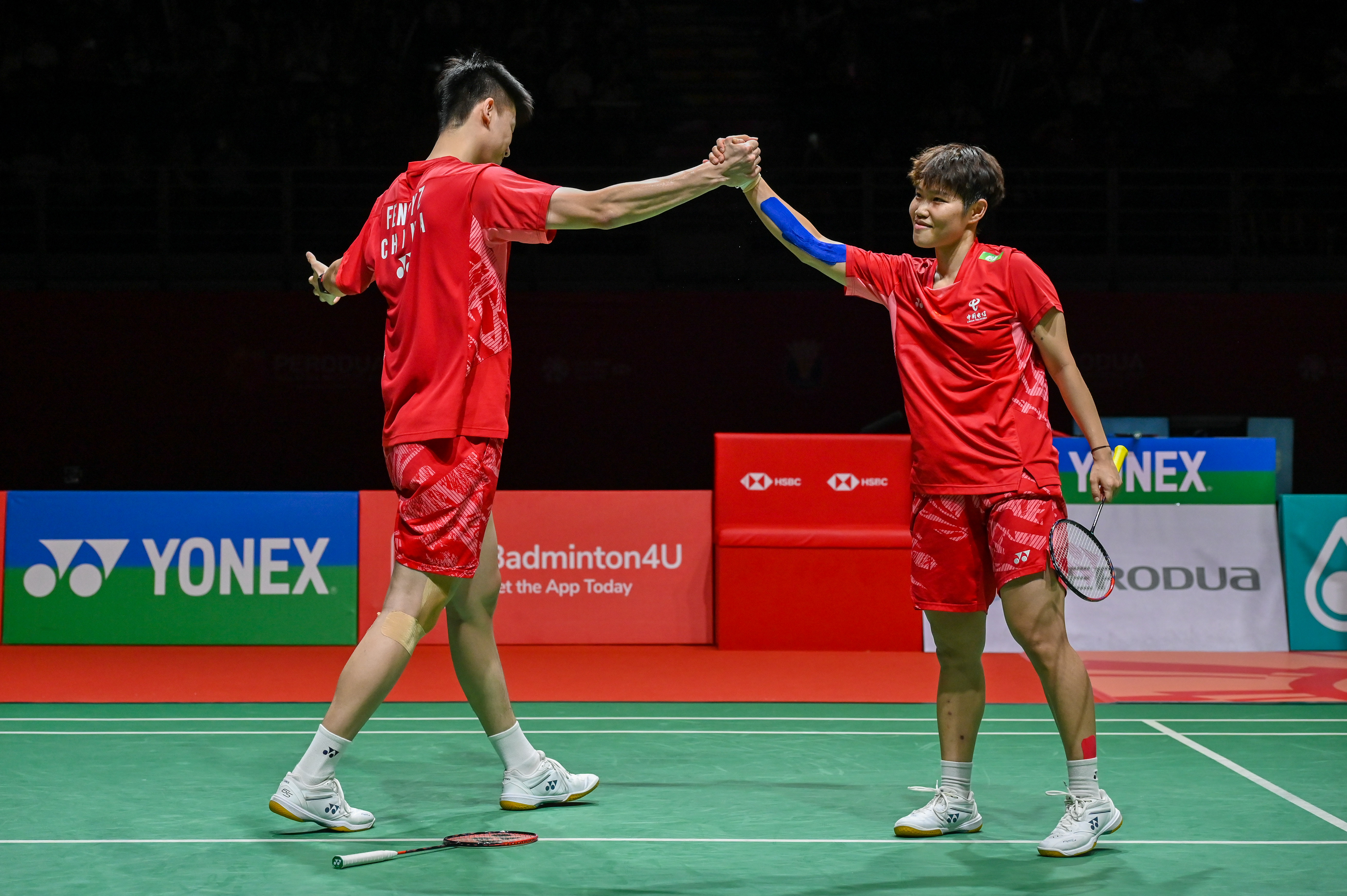 IM体育App下载-马来西亚羽毛球队鏖战英格兰羽毛球队，陶菲克绝境逆转的简单介绍