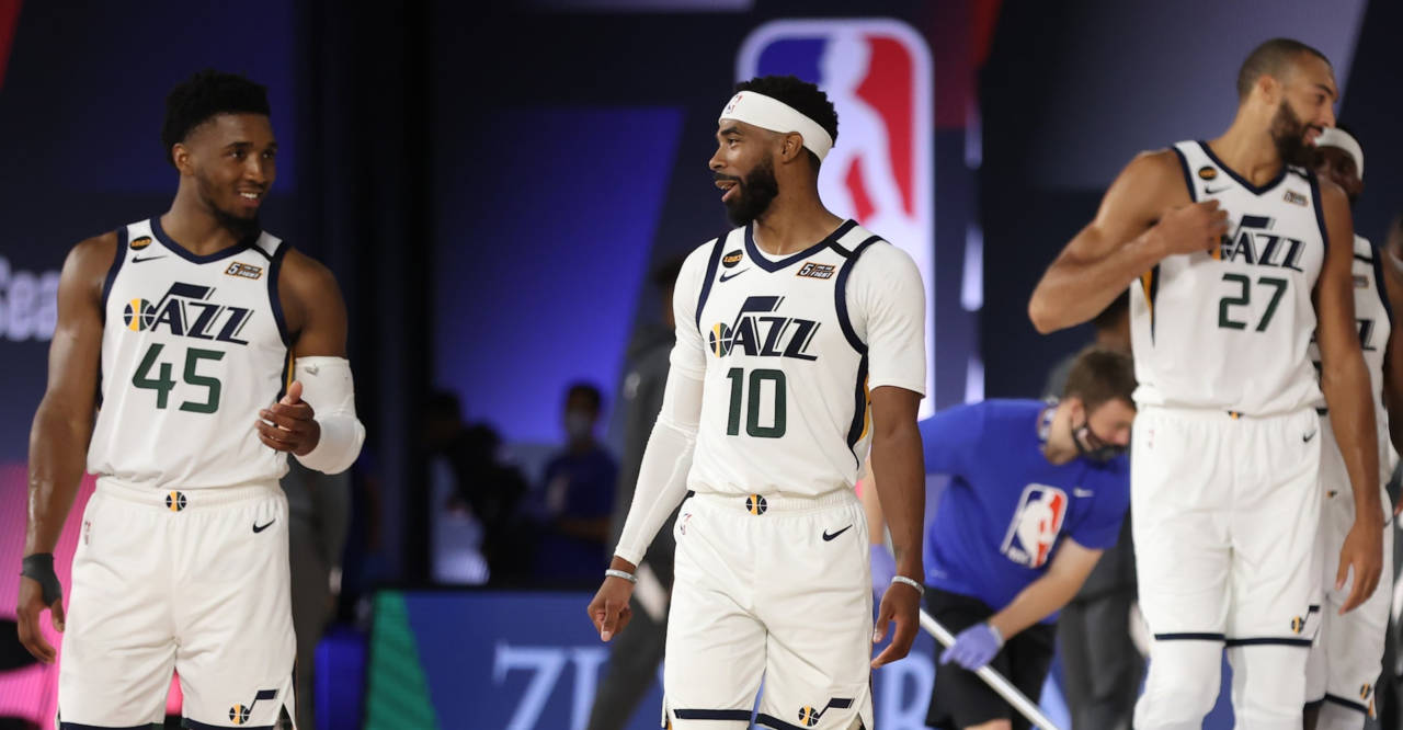 IM体育在线注册-关于爵士横扫深圳队，武切维奇统治全场的信息