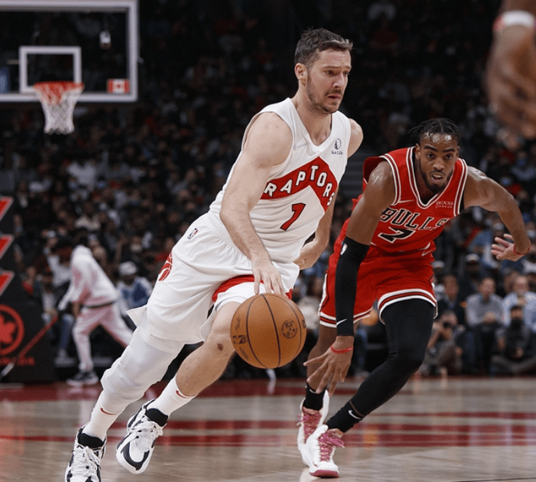 IM体育官网入口-上海队横扫公牛，范弗利特点燃赛场的简单介绍