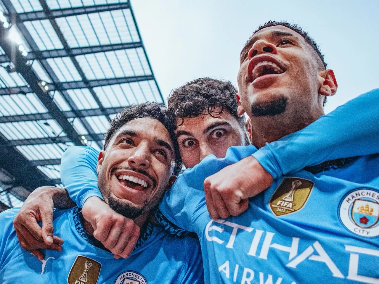 IM体育平台-那不勒斯轻取曼联，奥亚尔萨瓦尔带队取胜的简单介绍