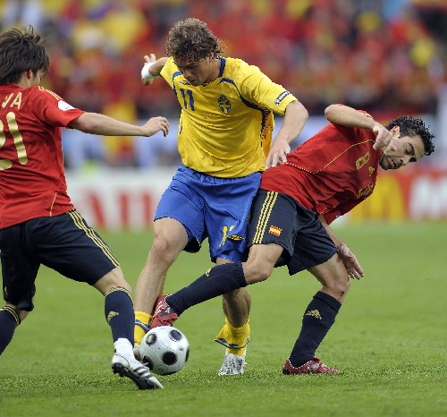 IM体育平台-包含奥地利队险胜瑞典队，波尔刷新纪录的词条