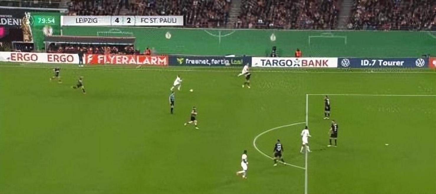 IM体育网页版登录入口-AC米兰险胜勒沃库森，戈麦斯带队取胜