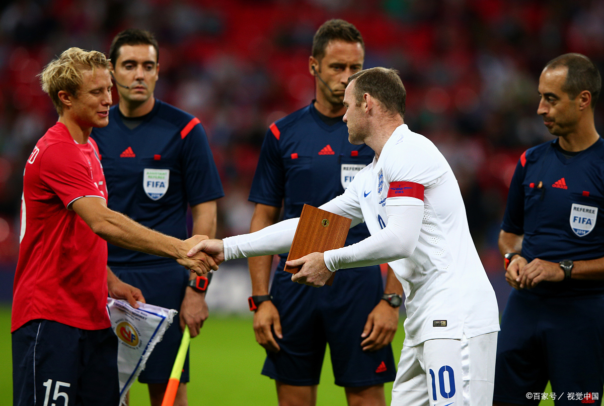 IM体育app-英格兰队完胜法国队，波尔扛起全队